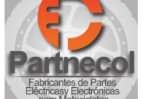 La marca Partnecol se especializa en repuestos eléctricos y electrónicos para motocicletas, desarrollando componentes de alta calidad y confiabilidad, con enfoque en soluciones que mejoran el funcionamiento y durabilidad de sistemas eléctricos de tu moto (como sensores, conectores y partes del arnés), cumpliendo estándares técnicos exigentes en Colombia y Latinoamérica. UP MOTOS S.A.S, en Rionegro, Antioquia, distribuye repuestos Partnecol junto con otros componentes eléctricos y accesorios, ofreciendo asesoría profesional para elegir piezas confiables que garanticen seguridad, eficiencia y rendimiento en cada recorrido.